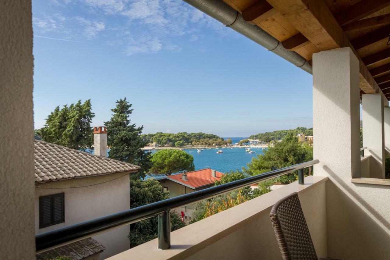 Apartments Tonka Near Beach And Sea Pula Exterior foto